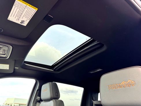 Used 2025 Chevrolet Silverado 2500 High Country w/ High Country Premium Package image 14