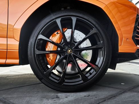 Used 2022 Lamborghini Urus image 20