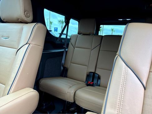 Used 2026 Cadillac Escalade ESV Luxury w/ Touring Package RWD image 17