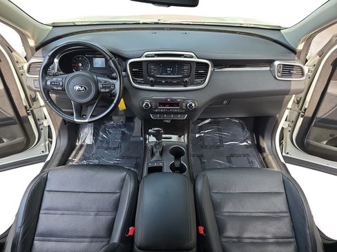 Used 2016 Kia Sorento EX AWD/4WD image 9