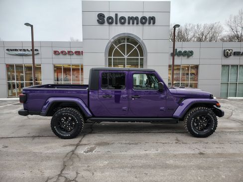 New 2026 Jeep Gladiator Sport image 1