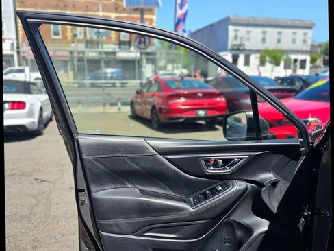 Used 2019 Subaru Forester Limited image 11