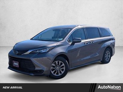 Used 2022 Toyota Sienna LE