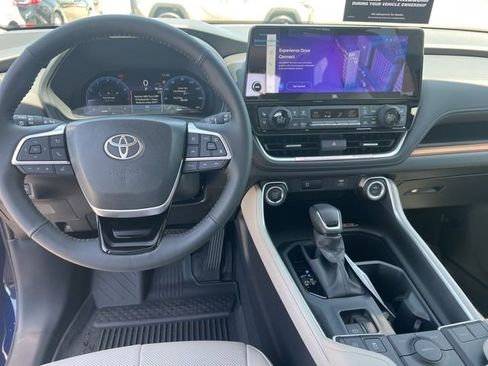 New 2026 Toyota Grand Highlander FWD image 22