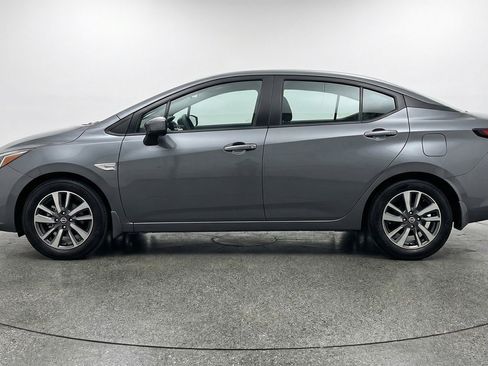 Used 2025 Nissan Versa SV FWD image 5