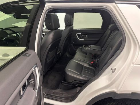 Used 2018 Land Rover Discovery Sport HSE image 37