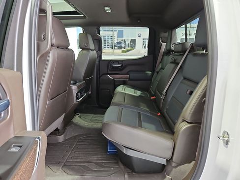 Used 2022 GMC Sierra 1500 Denali w/ Denali Premium Package AWD/4WD image 13