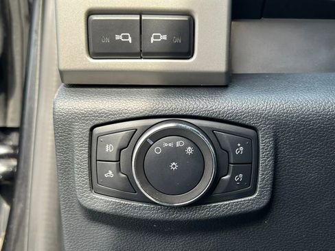 Certified 2022 Ford F450 Lariat w/ Lariat Ultimate Package image 31