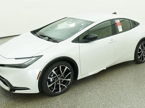 New 2026 Toyota Prius Plug-In Hybrid FWD image 1