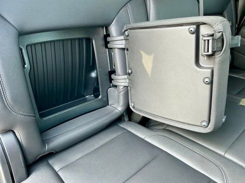 Used 2025 Chevrolet Silverado 1500 LTZ image 28