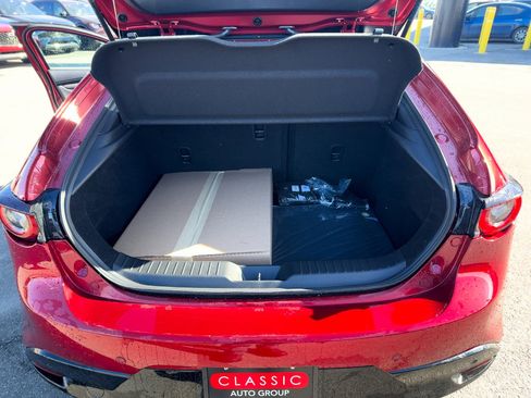New 2026 MAZDA MAZDA3 Hatchback w/Premium Plus Pkg image 12