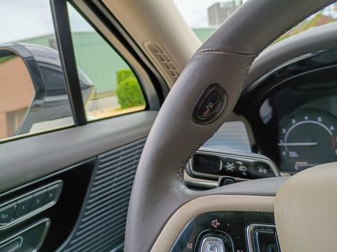 Used 2021 Lincoln Corsair FWD w/ Convenience Package image 43