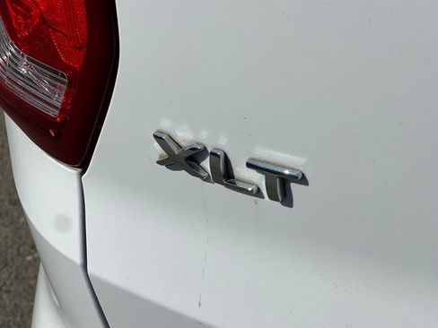 Certified 2019 Ford Explorer XLT w/ Equipment Group 201A FWD image 28