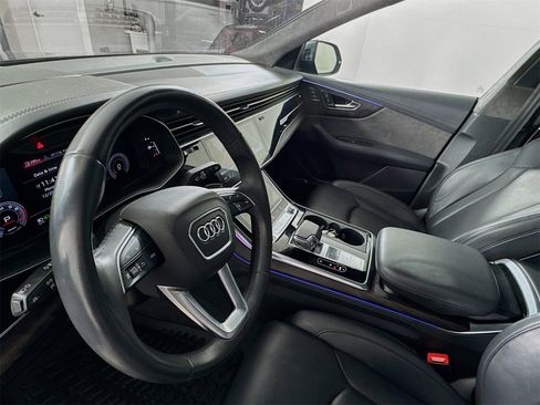 Used 2021 Audi Q8 Prestige w/ Prestige Package image 6