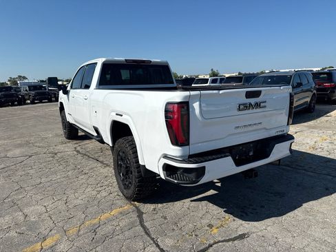 Used 2024 GMC Sierra 2500 AT4 w/ AT4 Premium Plus Package AWD/4WD image 8