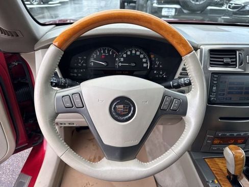 Used 2004 Cadillac XLR RWD image 12