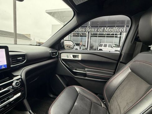 Used 2022 Ford Explorer ST-Line w/ Class IV Trailer Tow Package image 18