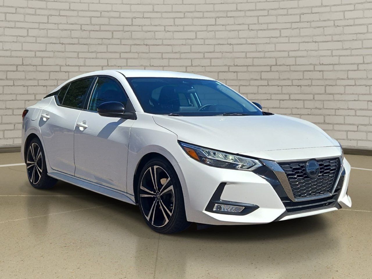 Used 2023 Nissan Sentra SR FWD image 3
