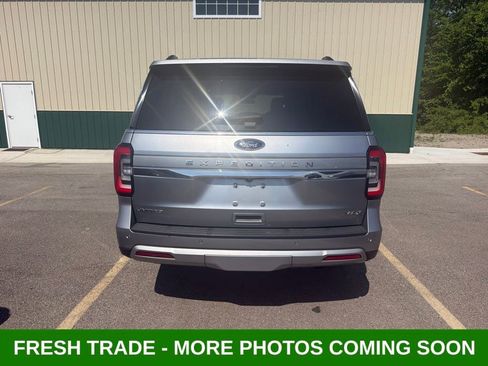 Used 2024 Ford Expedition Max Limited AWD/4WD image 3