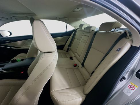 Used 2017 Lexus IS 200t RWD image 27