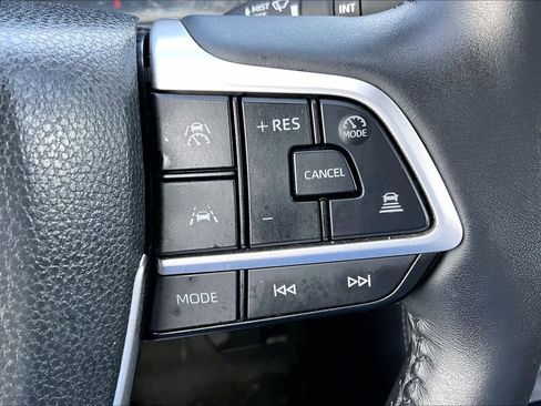Used 2025 Toyota Grand Highlander AWD Hybrid image 22