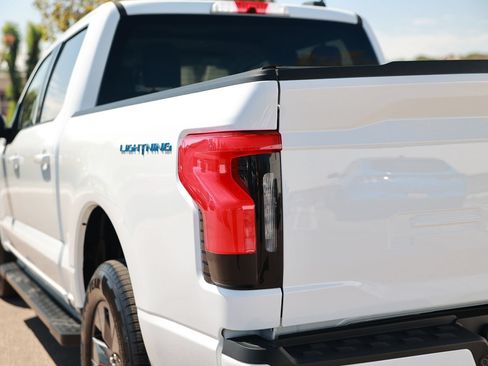 Used 2024 Ford F150 Lightning Flash AWD/4WD image 16