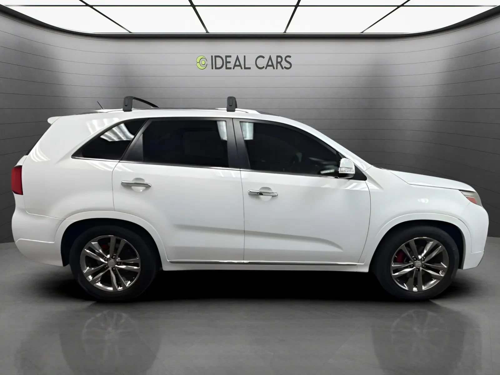 Used 2014 Kia Sorento SX w/ 3rd Row Package FWD image 4