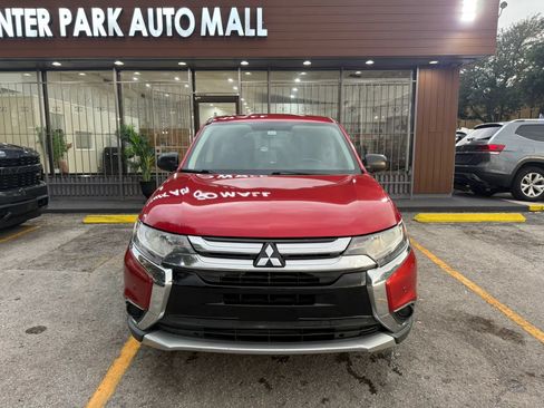 Used 2017 Mitsubishi Outlander ES FWD image 3