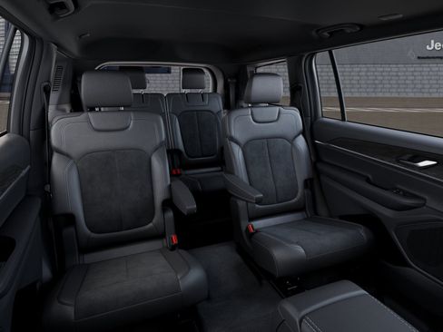 New 2026 Jeep Grand Cherokee L 4WD image 15