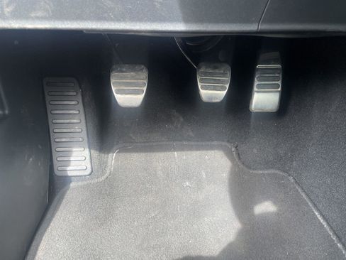 Used 2025 Ford Mustang GT Premium image 28