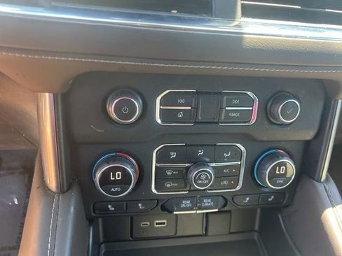 Used 2023 Chevrolet Tahoe LT w/ Luxury Package RWD image 26