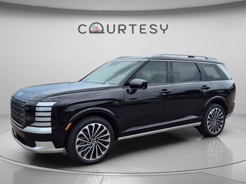 New 2026 Hyundai Palisade Calligraphy FWD image 1