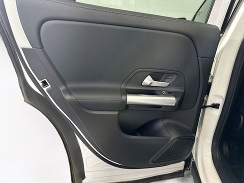 Used 2025 Mercedes-Benz GLA 250 4MATIC image 26