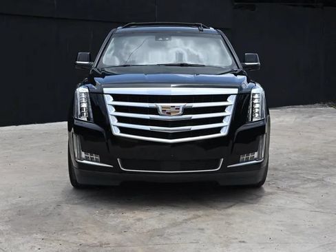 Used 2016 Cadillac Escalade ESV Premium RWD image 3