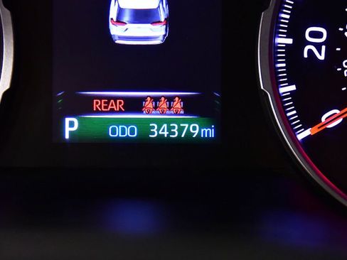 Used 2020 Toyota RAV4 XLE w/ Convenience Package image 17