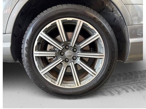 Used 2017 Audi Q7 3.0T Premium Plus AWD/4WD image 18