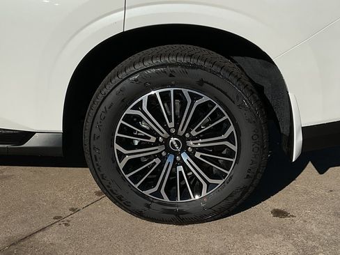 New 2026 Nissan Armada SL image 8