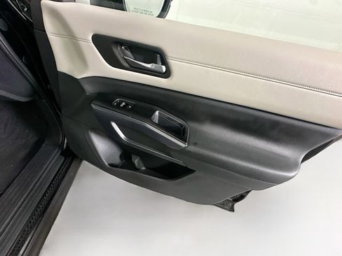 Used 2023 Nissan Pathfinder SL w/ SL Premium Package AWD/4WD image 35