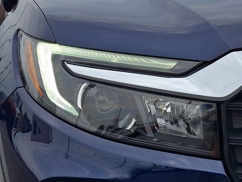 Certified 2024 Honda Passport EX-L image 9