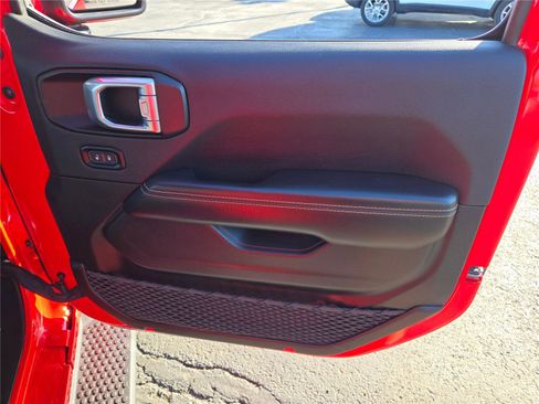 Used 2024 Jeep Wrangler Sahara w/ Technology Group image 6