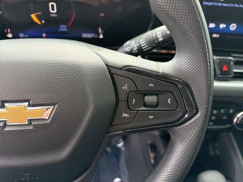 Used 2025 Chevrolet TrailBlazer LT FWD image 15