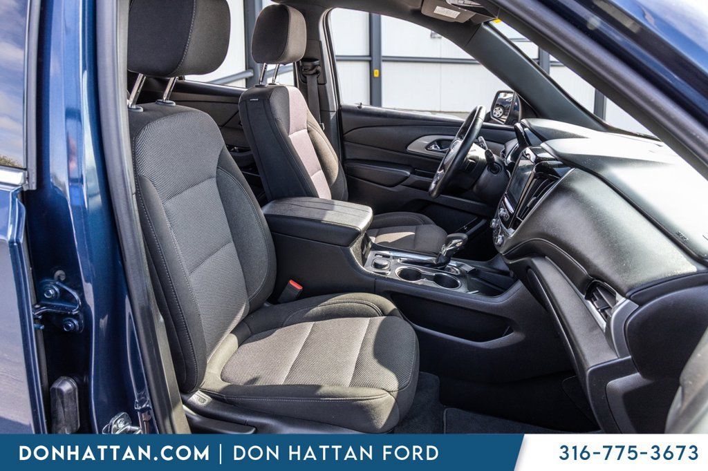 Used 2023 Chevrolet Traverse LT AWD/4WD image 21