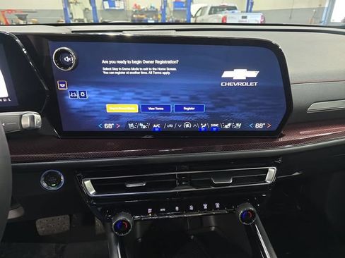 New 2026 Chevrolet Traverse RS w/ LPO, Floor Liner Package AWD/4WD image 22