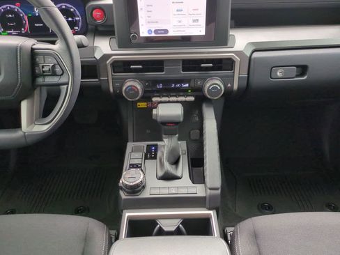 Used 2025 Toyota 4Runner TRD Off-Road AWD/4WD image 18