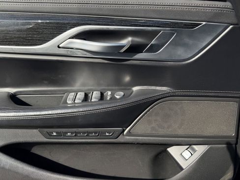 Used 2022 BMW 740i xDrive w/ Luxury Rear Seating Package image 36