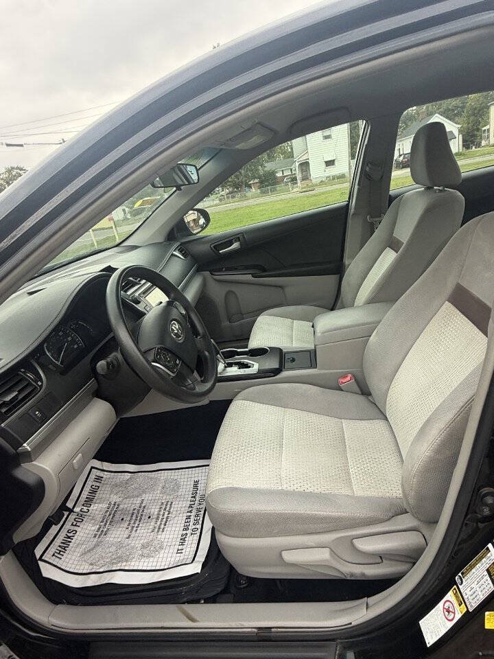 Used 2012 Toyota Camry LE FWD image 7