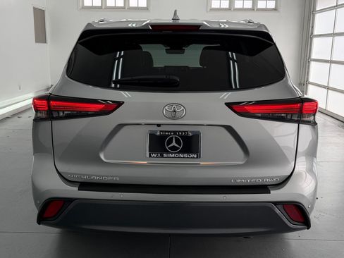 Used 2021 Toyota Highlander Limited AWD/4WD image 9
