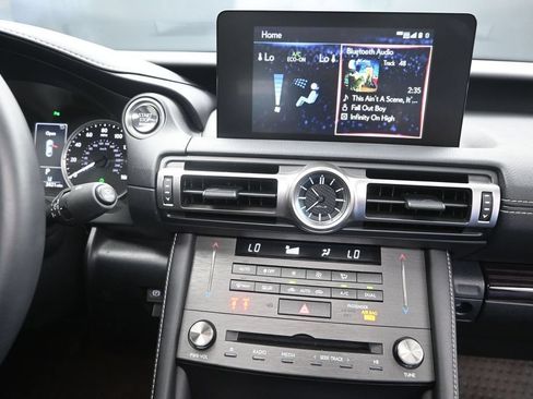Used 2024 Lexus RC 300 w/ Premium Package RWD image 28