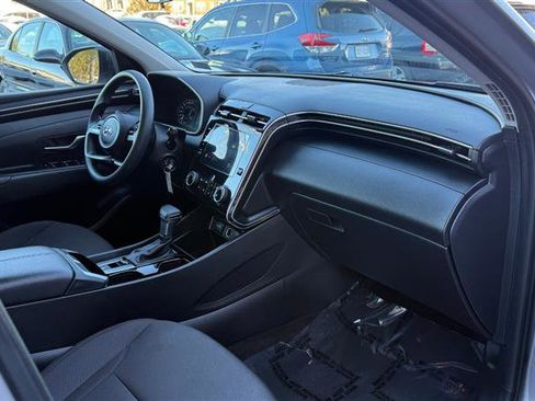 Used 2024 Hyundai Tucson SE image 8