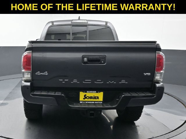 Used 2016 Toyota Tacoma Limited w/ Towing Package AWD/4WD image 5